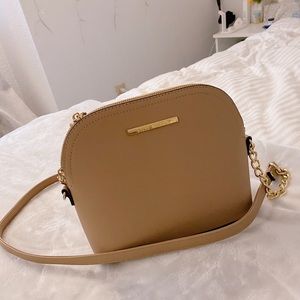 STEVE MADDEN CROSS BODY BAG